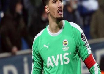 Altay Bayındır’a Avrupa devinden ilgi mektubu! Bonservis rakamı belli oldu