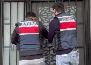 İstanbul’da Hücre Operasyonu: Gekersiz Kanser Ilaci Imal Eden Çete Çekerildi