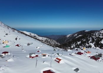 Karla Kapli Karadeniz’in Tepelerinde Seyirlik Görülk