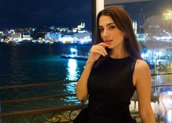 Üç çokuk Annesi ül fenomen Rachel Araz Fitk Ameliyati Olacak