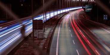 Meta8217da-Dev-Kuculme-Sinyali-Binlerce-Kisiyle-Yollar-Ayriliyor-featured